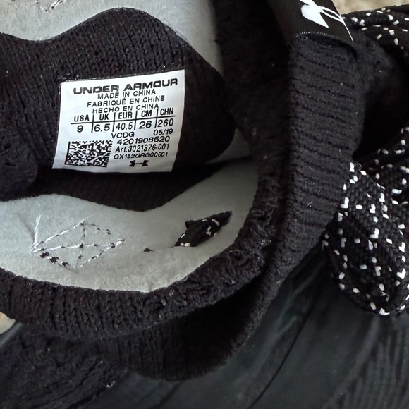 Under Armour women’s Highlight Ace 2.0 Volleyball Athletic Size 9 - Picture 5 of 8